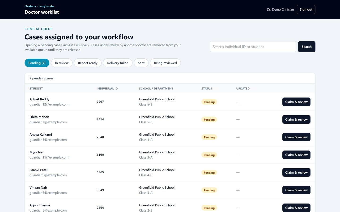 LuxySmile doctor worklist of screening cases